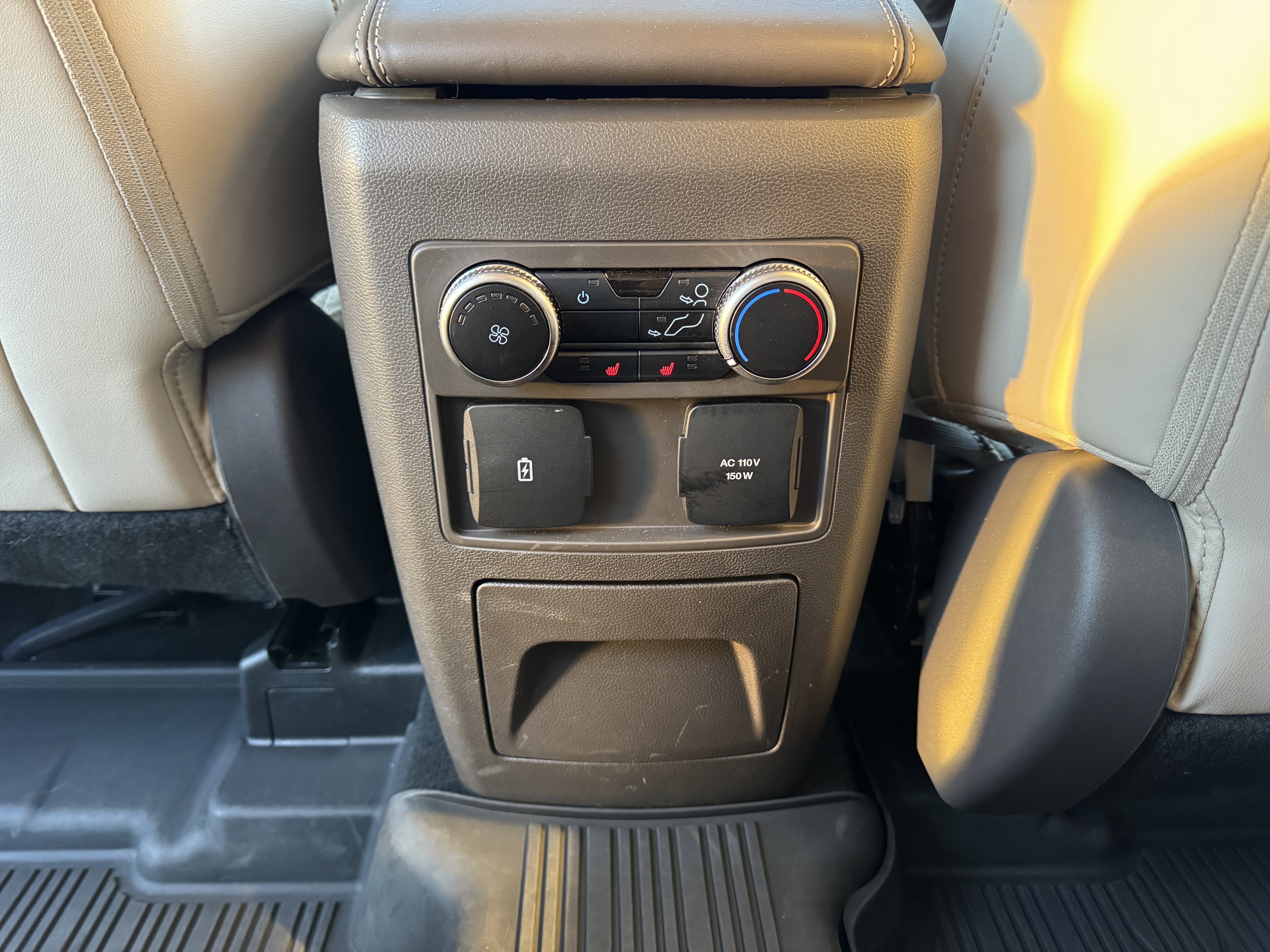 Certified 2022 Ford Explorer Platinum w/ Equipment Group 601A image 35