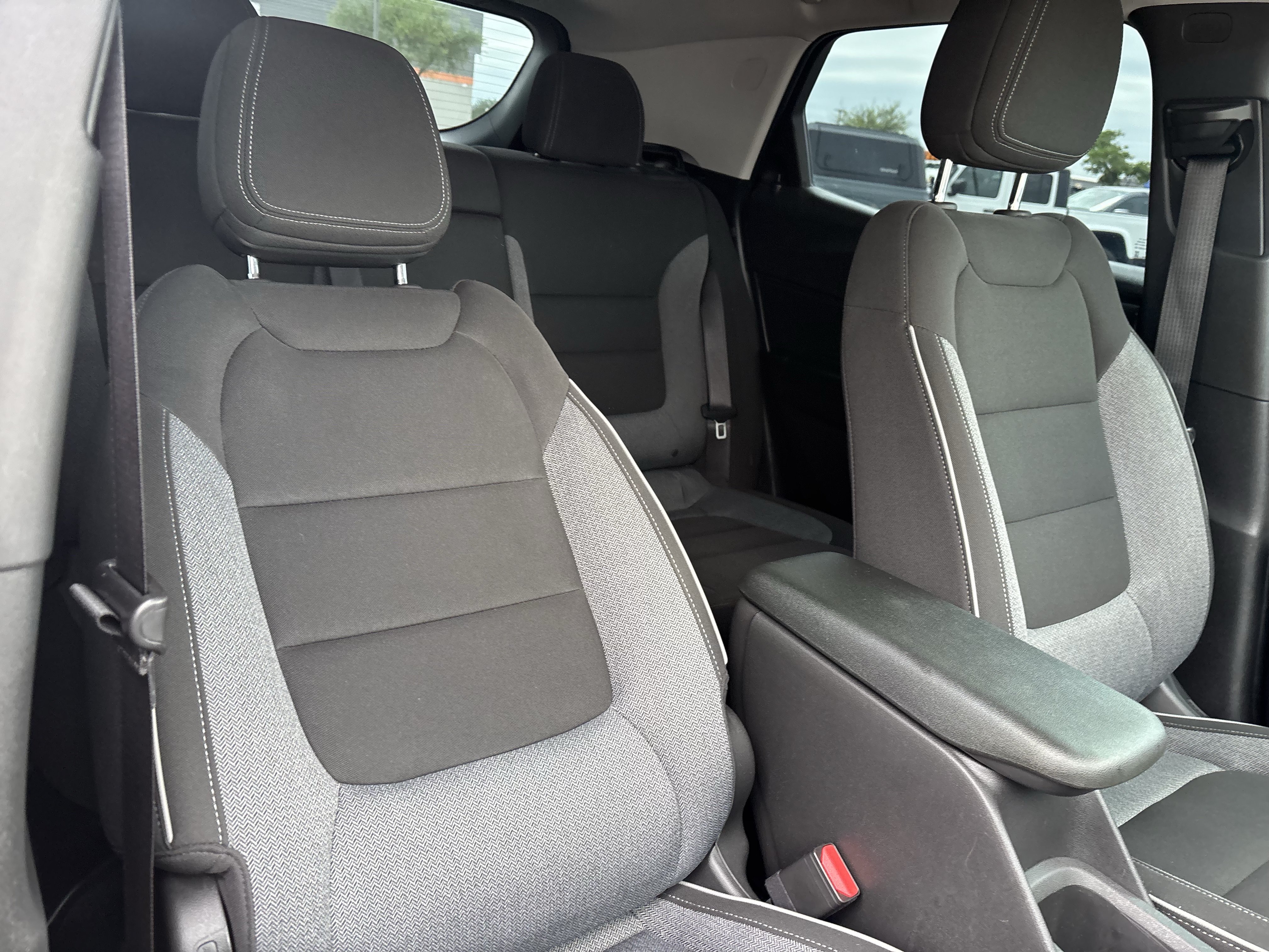 Used 2025 Chevrolet TrailBlazer LT w/ Convenience Package FWD image 26