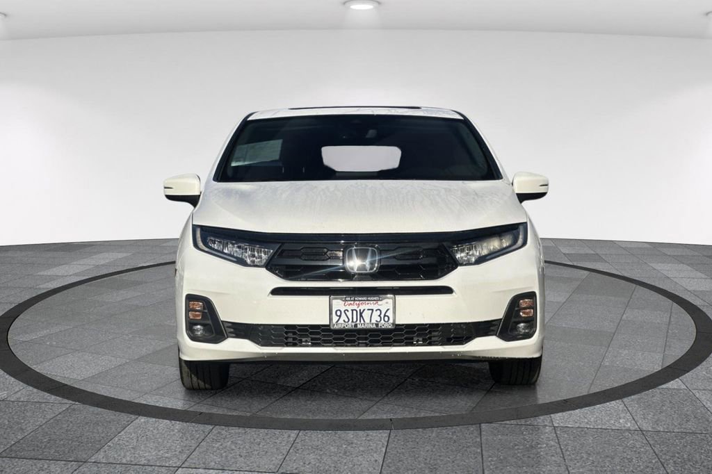 Used 2025 Honda Odyssey Touring image 9