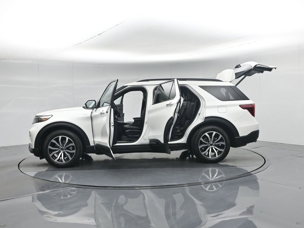 Certified 2022 Ford Explorer ST-Line RWD image 42