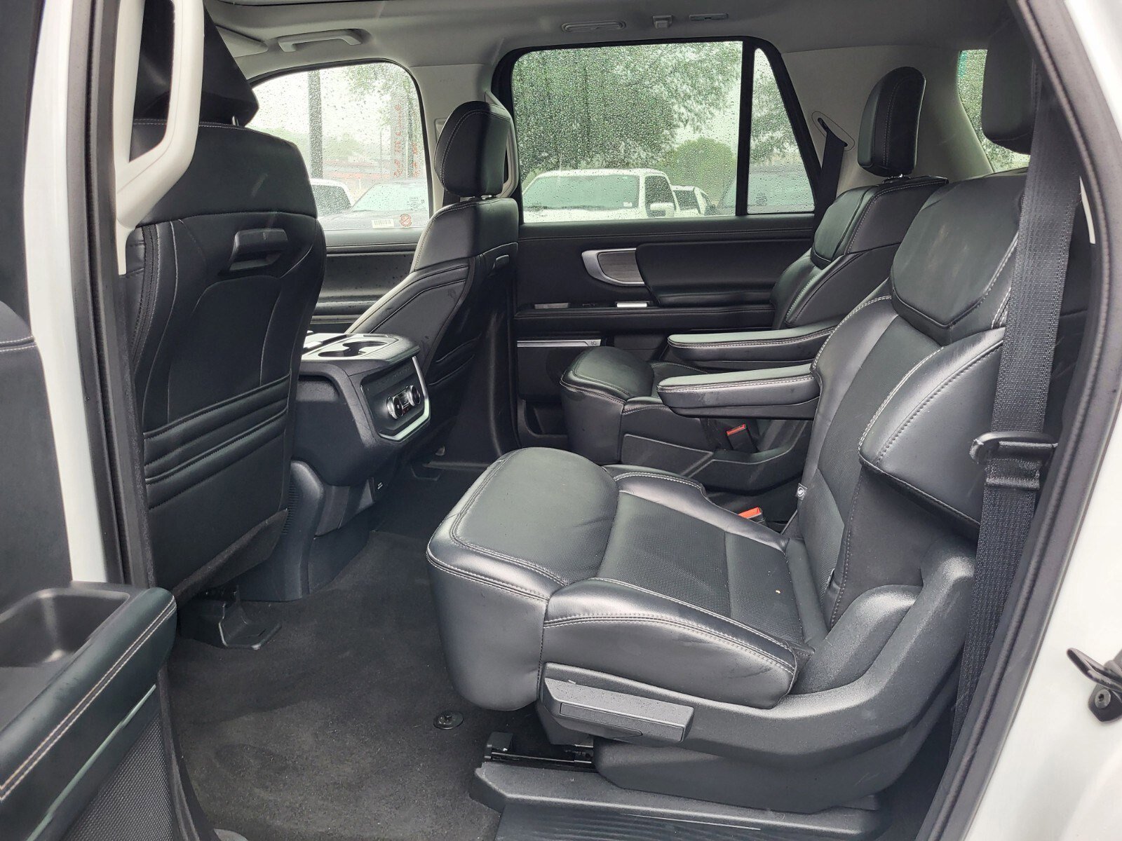 Certified 2025 Ford Expedition Max Platinum image 17