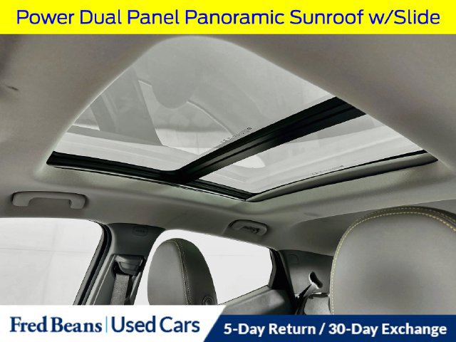 Used 2022 Chevrolet Bolt EUV Premier w/ Sun & Sound Package FWD image 28