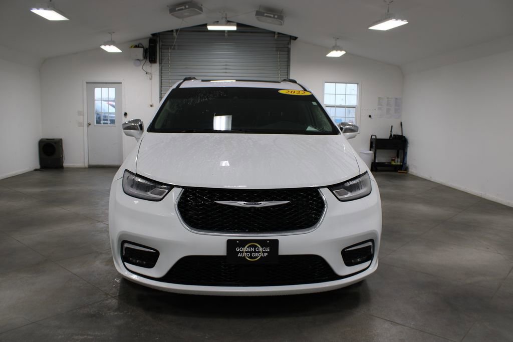 Used 2022 Chrysler Pacifica Limited image 8