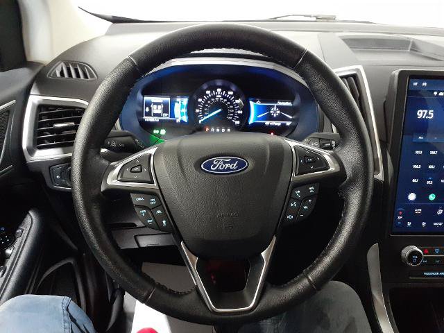 Certified 2023 Ford Edge SEL w/ Convenience Package AWD/4WD image 3