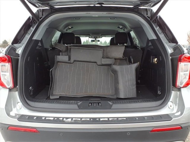 Certified 2023 Ford Explorer XLT w/ Equipment Group 202A image 9
