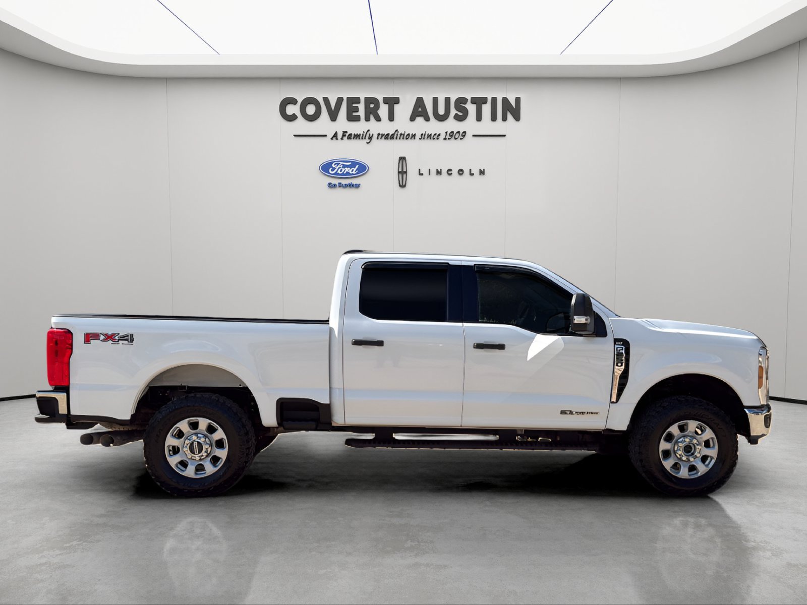 Certified 2024 Ford F250 XLT w/ FX4 Off-Road Package AWD/4WD image 6