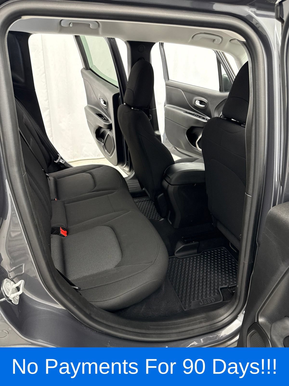 Used 2023 Jeep Renegade Latitude AWD/4WD image 28