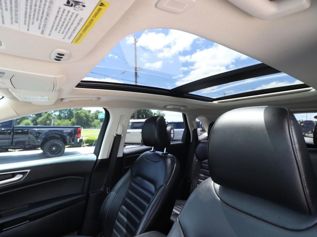 Certified 2023 Ford Edge SEL w/ Convenience Package AWD/4WD image 4