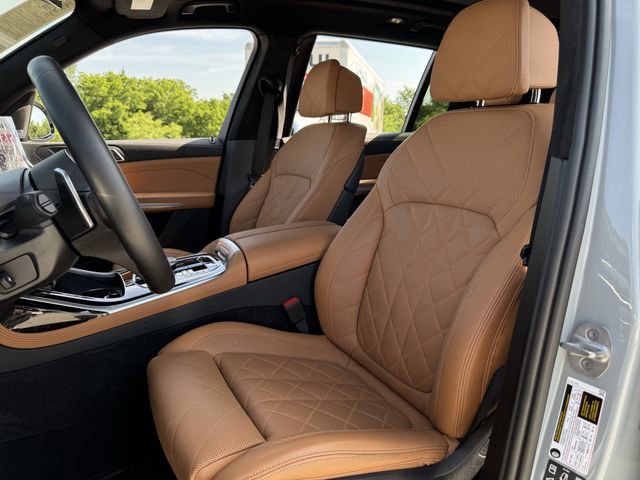 Used 2024 BMW X7 xDrive40i w/ M Sport Package AWD/4WD image 27