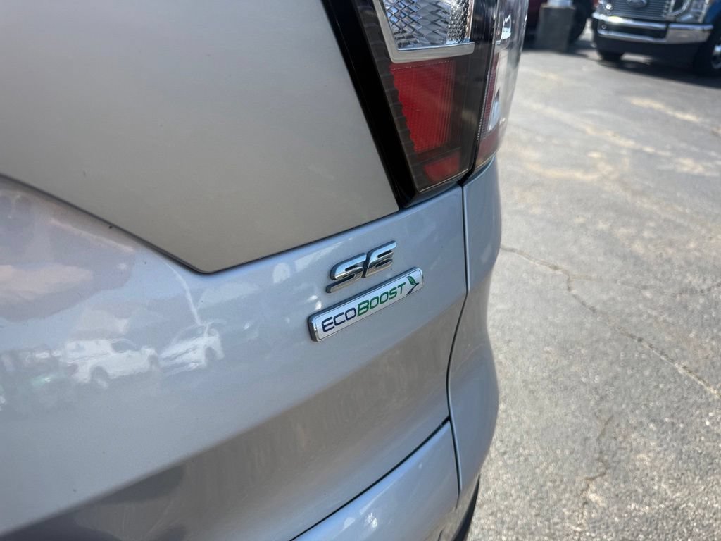 Certified 2018 Ford Escape SE w/ SE Sync 3 Package FWD image 38