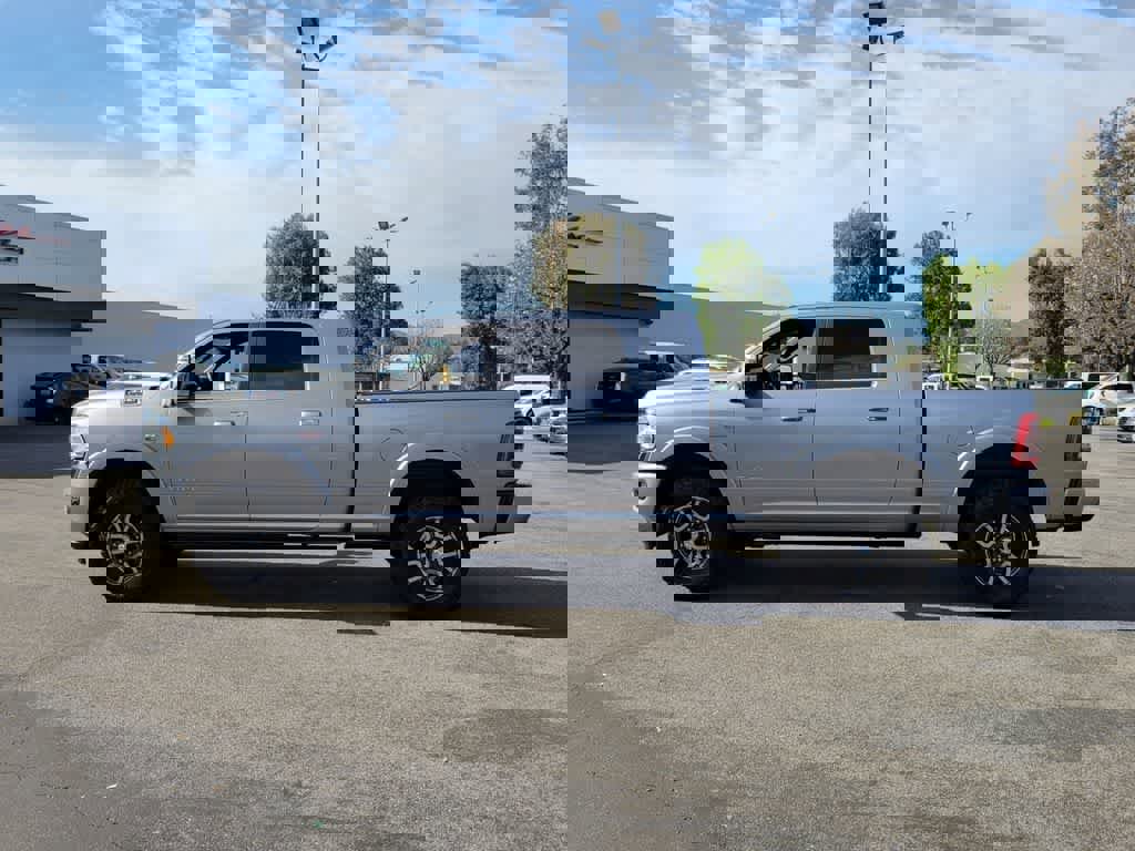 Used 2023 RAM 3500 Limited image 2