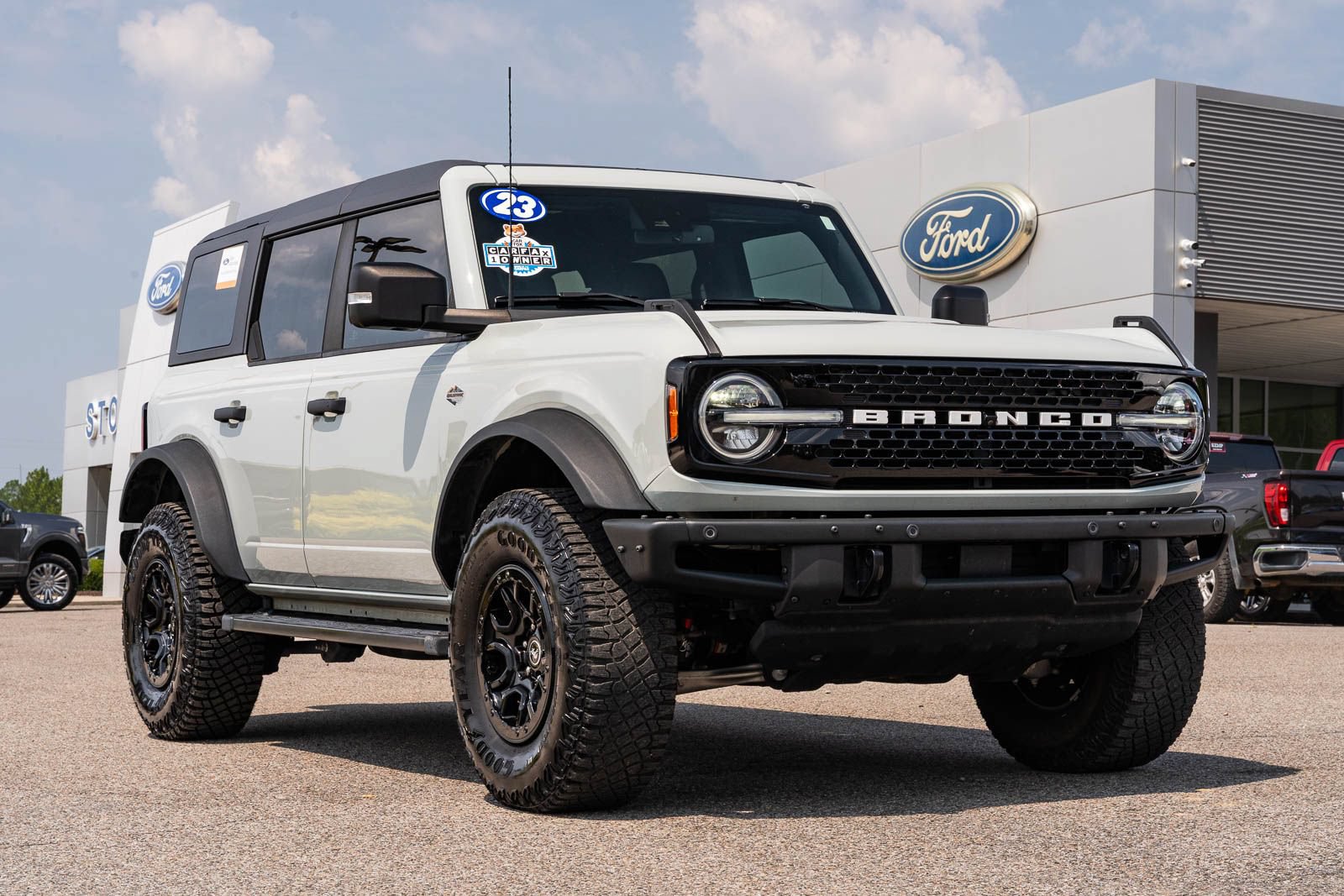 Certified 2023 Ford Bronco Wildtrak AWD/4WD image 1