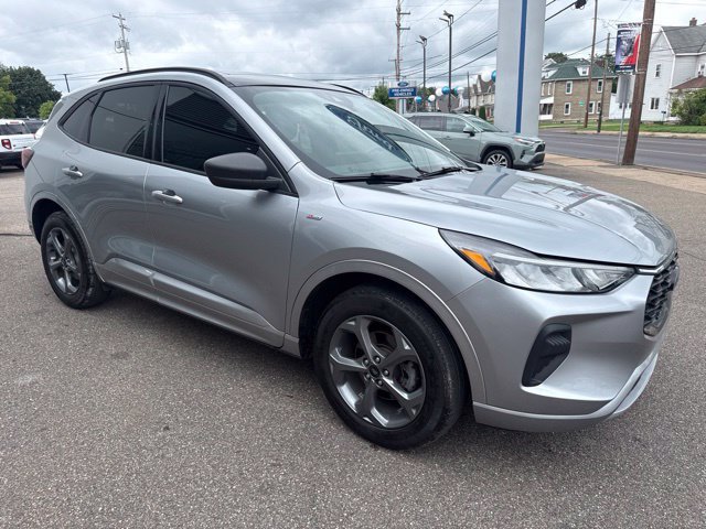 Certified 2023 Ford Escape ST-Line w/ Tech Pack #1 AWD/4WD image 4