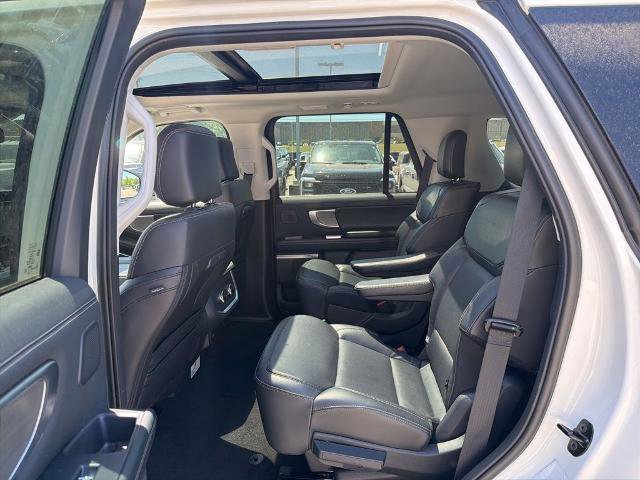 Certified 2025 Ford Expedition Platinum w/ Driver's Package AWD/4WD image 11