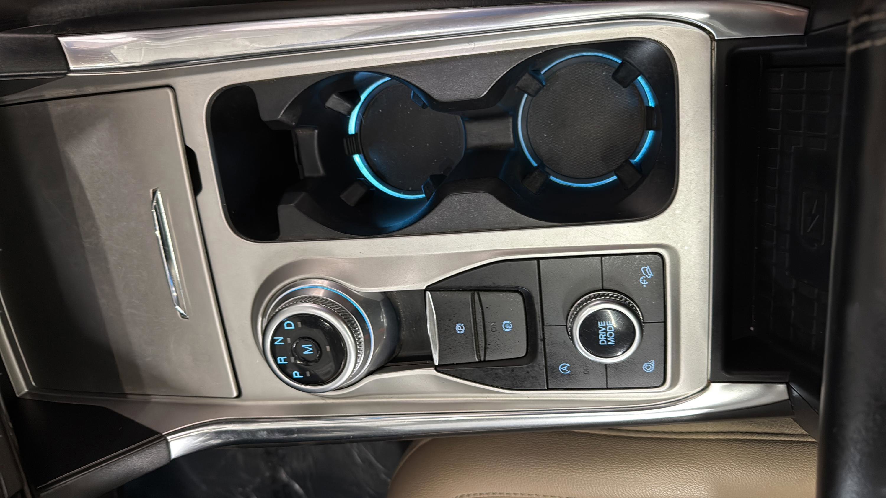 Certified 2021 Ford Explorer Limited w/ Equipment Group 301A image 18