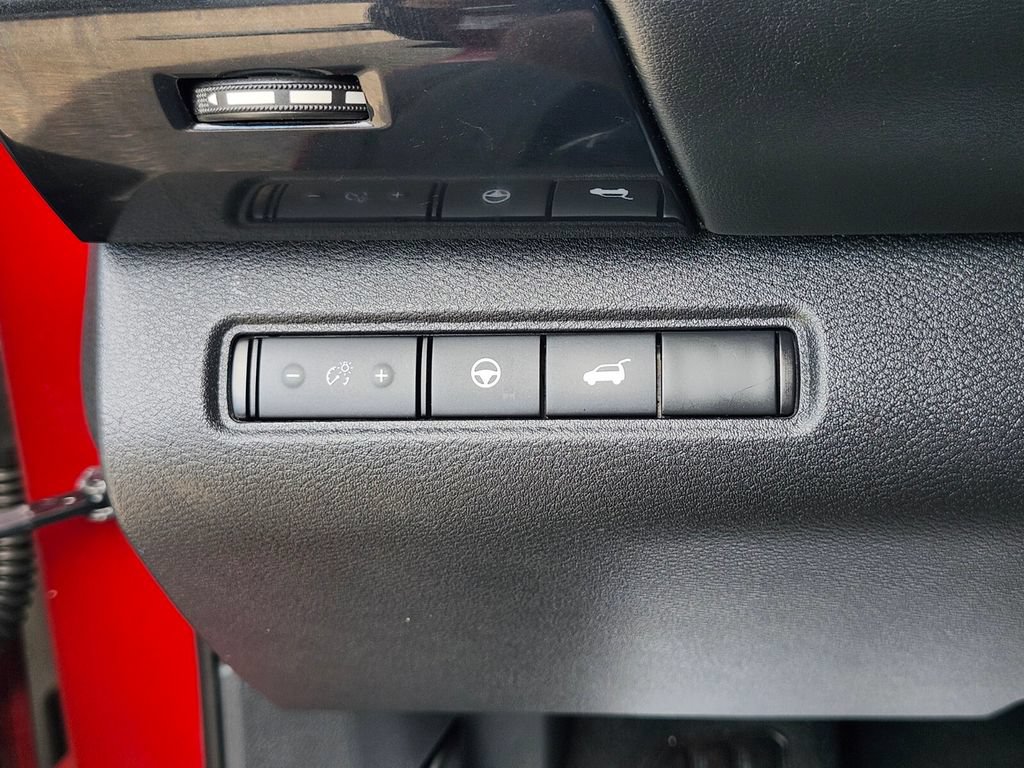 Used 2022 Nissan Pathfinder SV w/ SV Premium Package AWD/4WD image 25