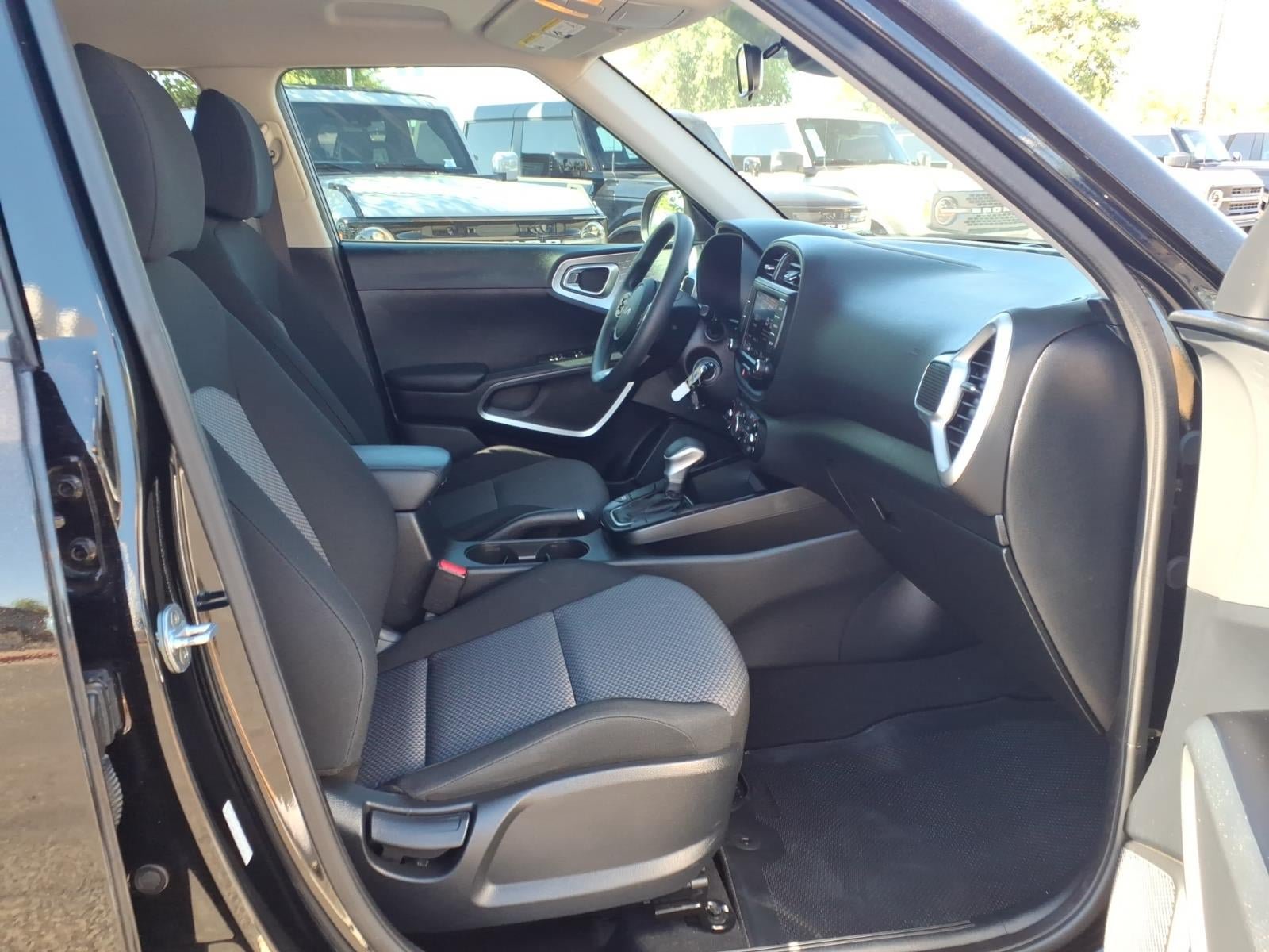 Used 2022 Kia Soul LX w/ Technology Package FWD image 11