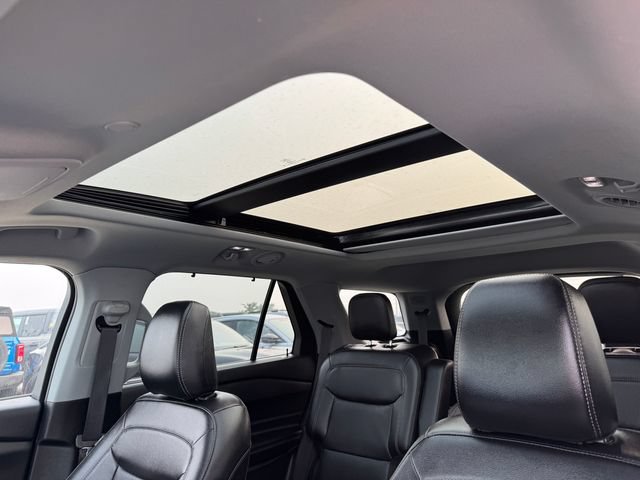 Certified 2023 Ford Explorer Limited w/ Limited Technology Package AWD/4WD image 15