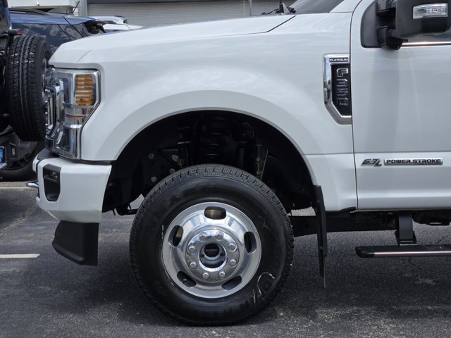 Certified 2022 Ford F350 Platinum w/ FX4 Off-Road Package AWD/4WD image 9