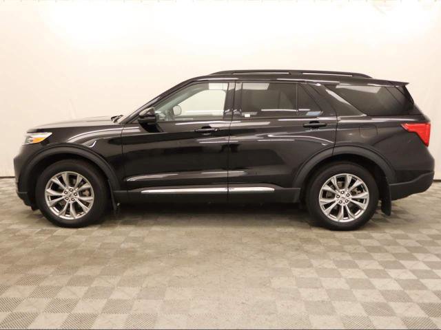 Certified 2023 Ford Explorer XLT w/ Equipment Group 202A image 4