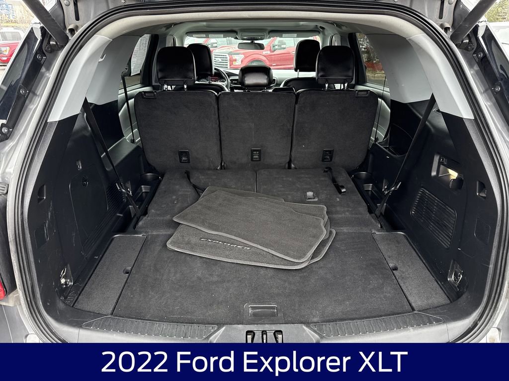 Certified 2022 Ford Explorer XLT w/ XLT Sport Appearance Package AWD/4WD image 16