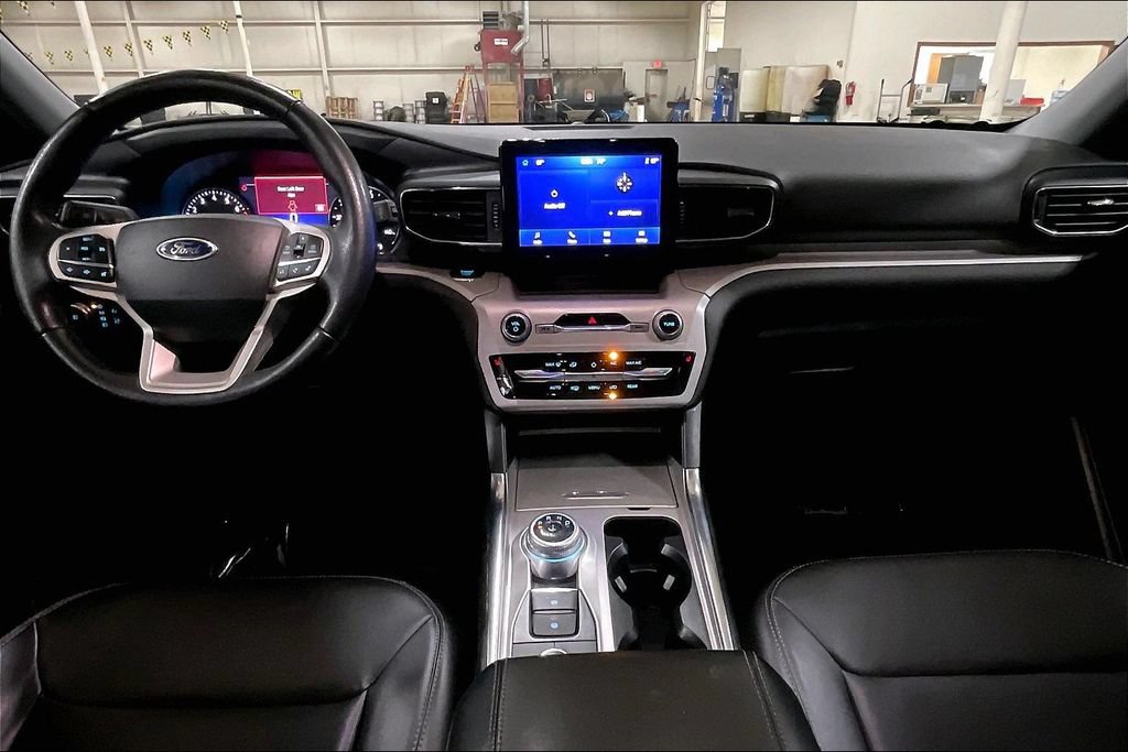 Certified 2023 Ford Explorer XLT w/ Equipment Group 202A AWD/4WD image 14