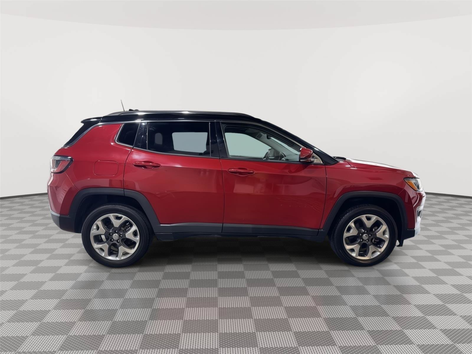 Used 2019 Jeep Compass Limited w/ Safety & Security Group AWD/4WD image 7