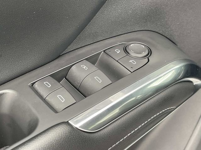 Used 2024 Chevrolet Traverse LT FWD image 34