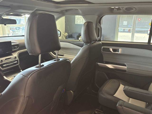 Certified 2022 Ford Explorer XLT w/ Equipment Group 202A AWD/4WD image 24