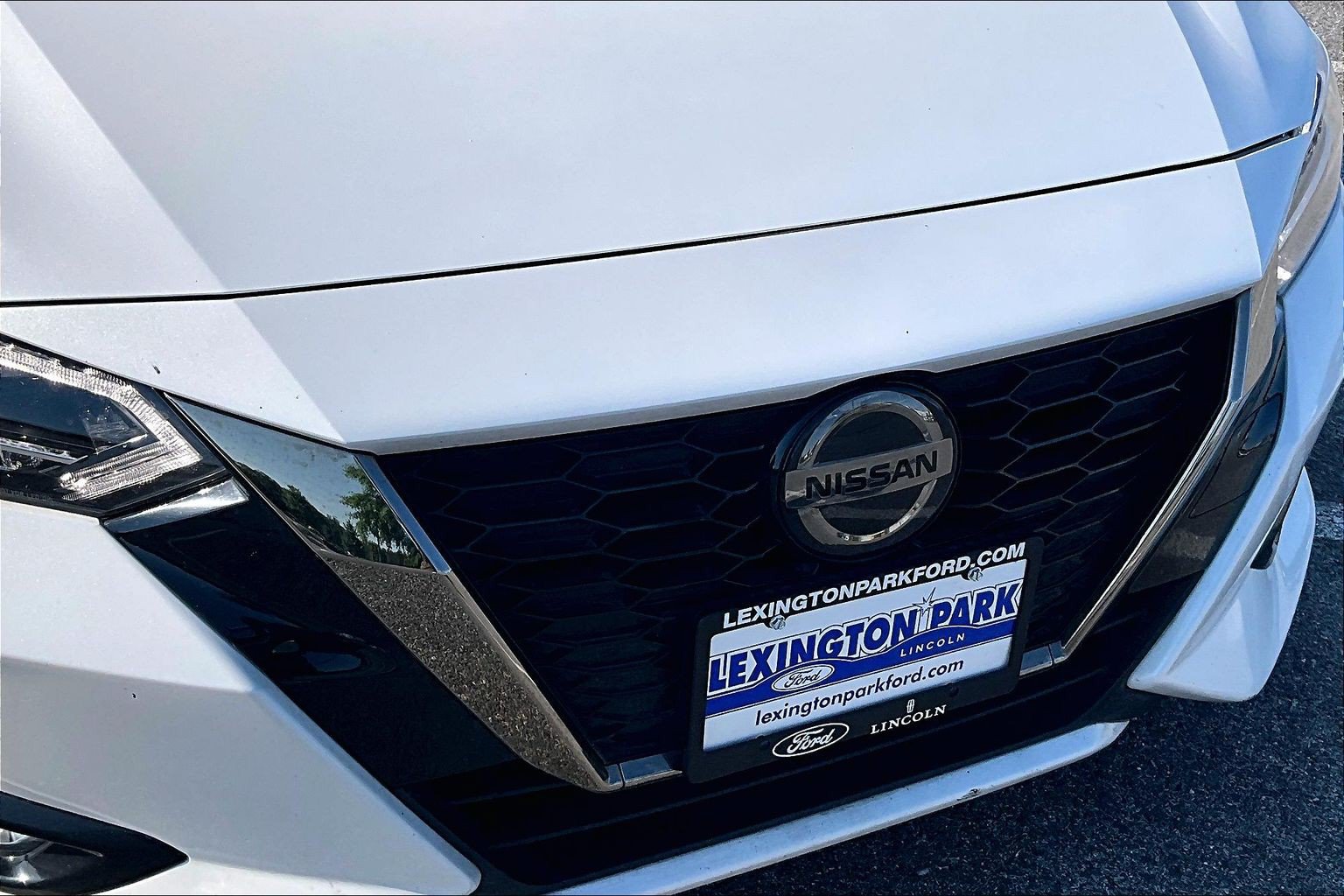 Used 2020 Nissan Sentra SR w/ Premium Package FWD image 33
