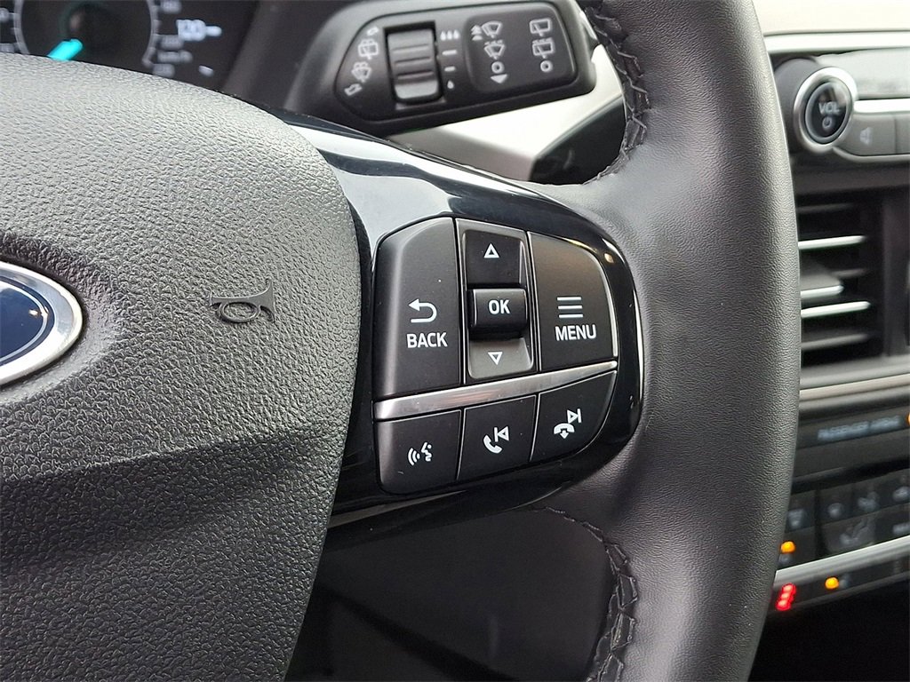 Certified 2022 Ford Escape SE w/ Cold Weather Package image 22