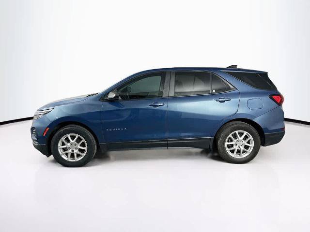 Used 2024 Chevrolet Equinox LS w/ Driver Confidence II Package FWD image 3