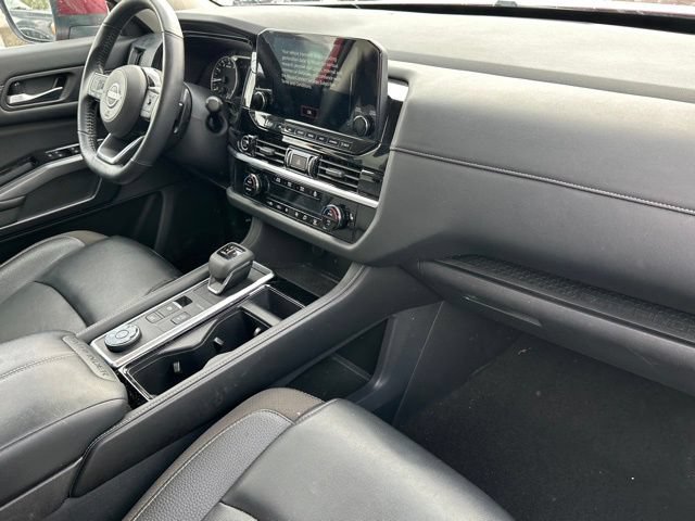 Used 2023 Nissan Pathfinder SL w/ SL Premium Package AWD/4WD image 11