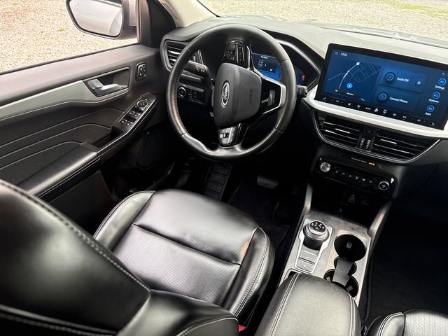 Certified 2024 Ford Escape Platinum AWD/4WD image 21