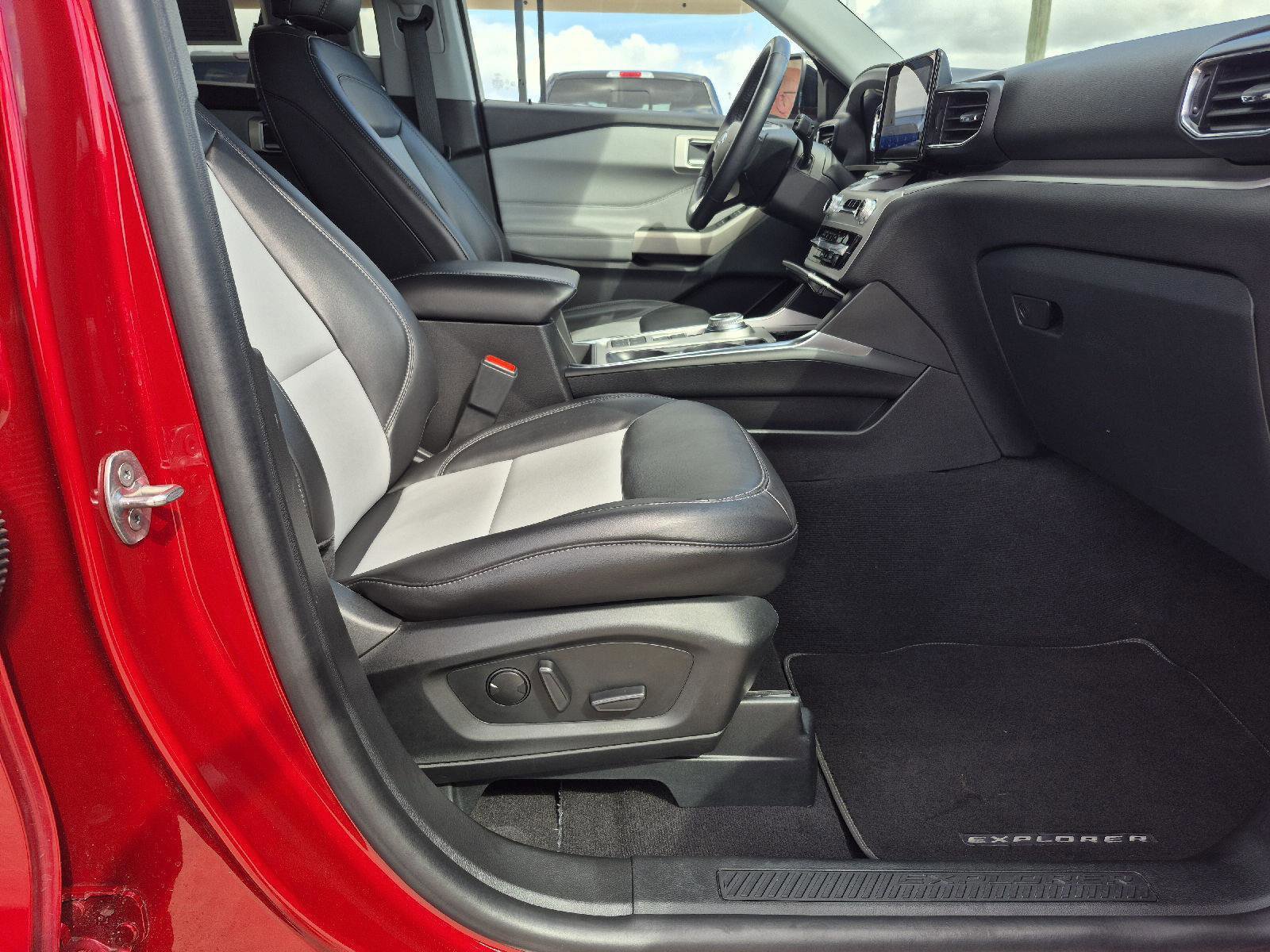 Certified 2023 Ford Explorer XLT w/ Equipment Group 202A image 27