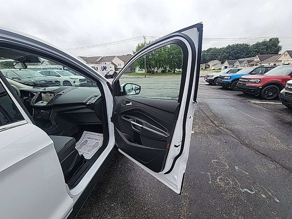 Certified 2019 Ford Escape SE AWD/4WD image 16