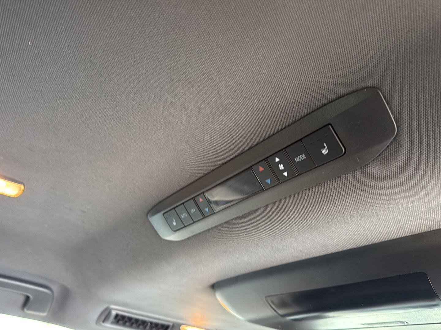 Used 2021 Toyota Sienna Platinum image 26