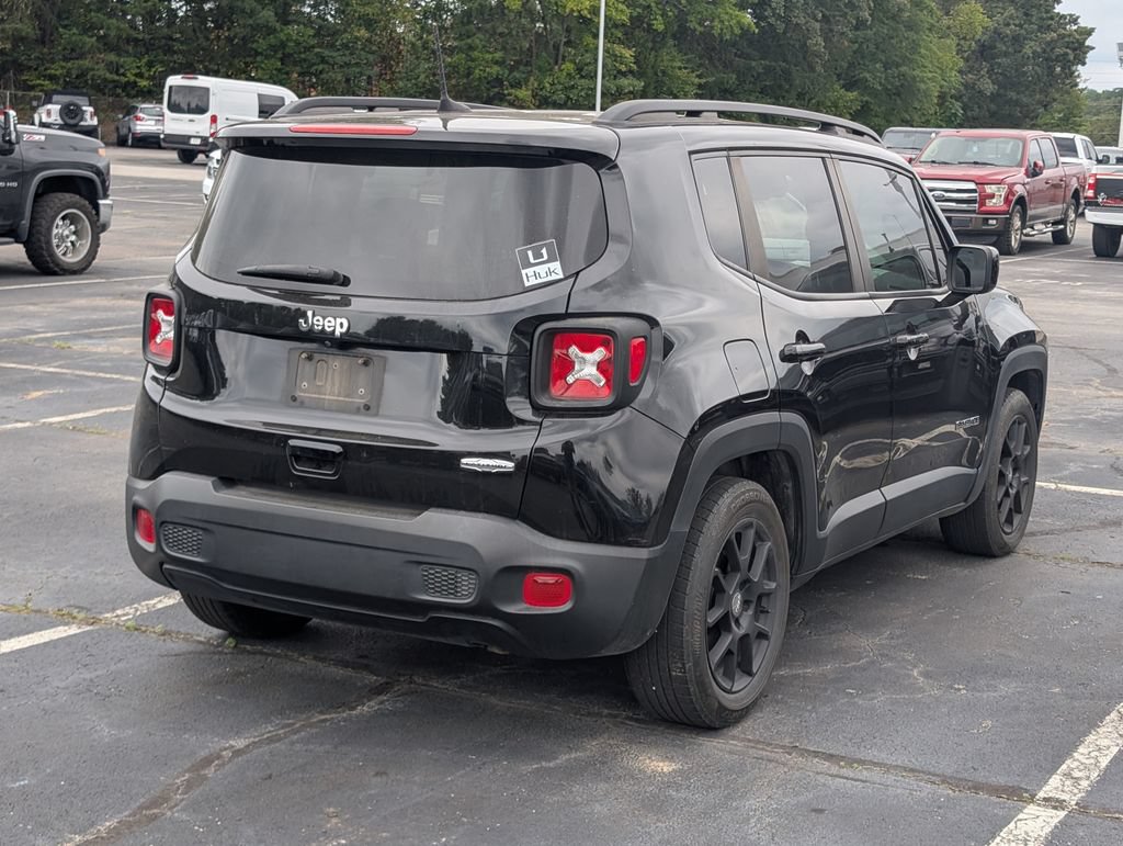 Used 2020 Jeep Renegade Latitude FWD image 3