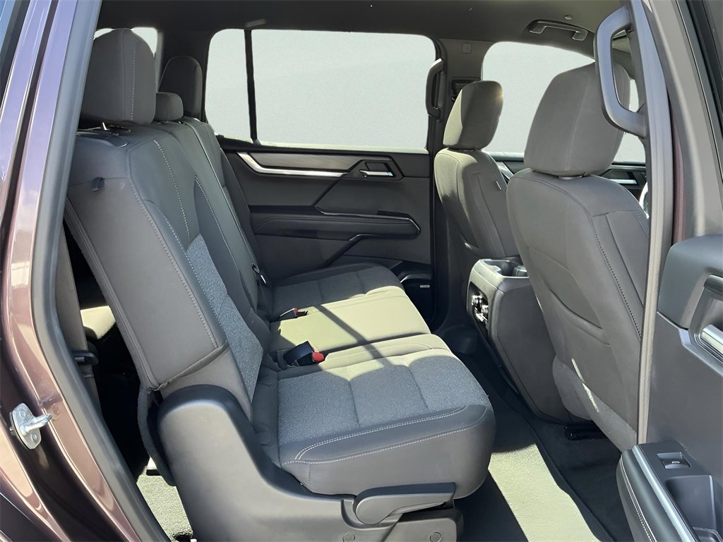 Used 2025 GMC Acadia Elevation image 21