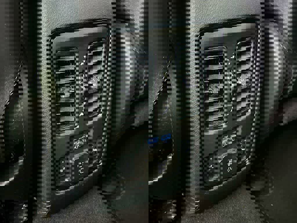 Used 2025 Dodge Durango R/T image 13