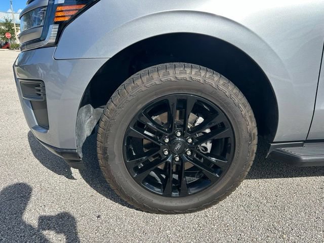 Certified 2024 Ford Expedition XLT RWD image 33