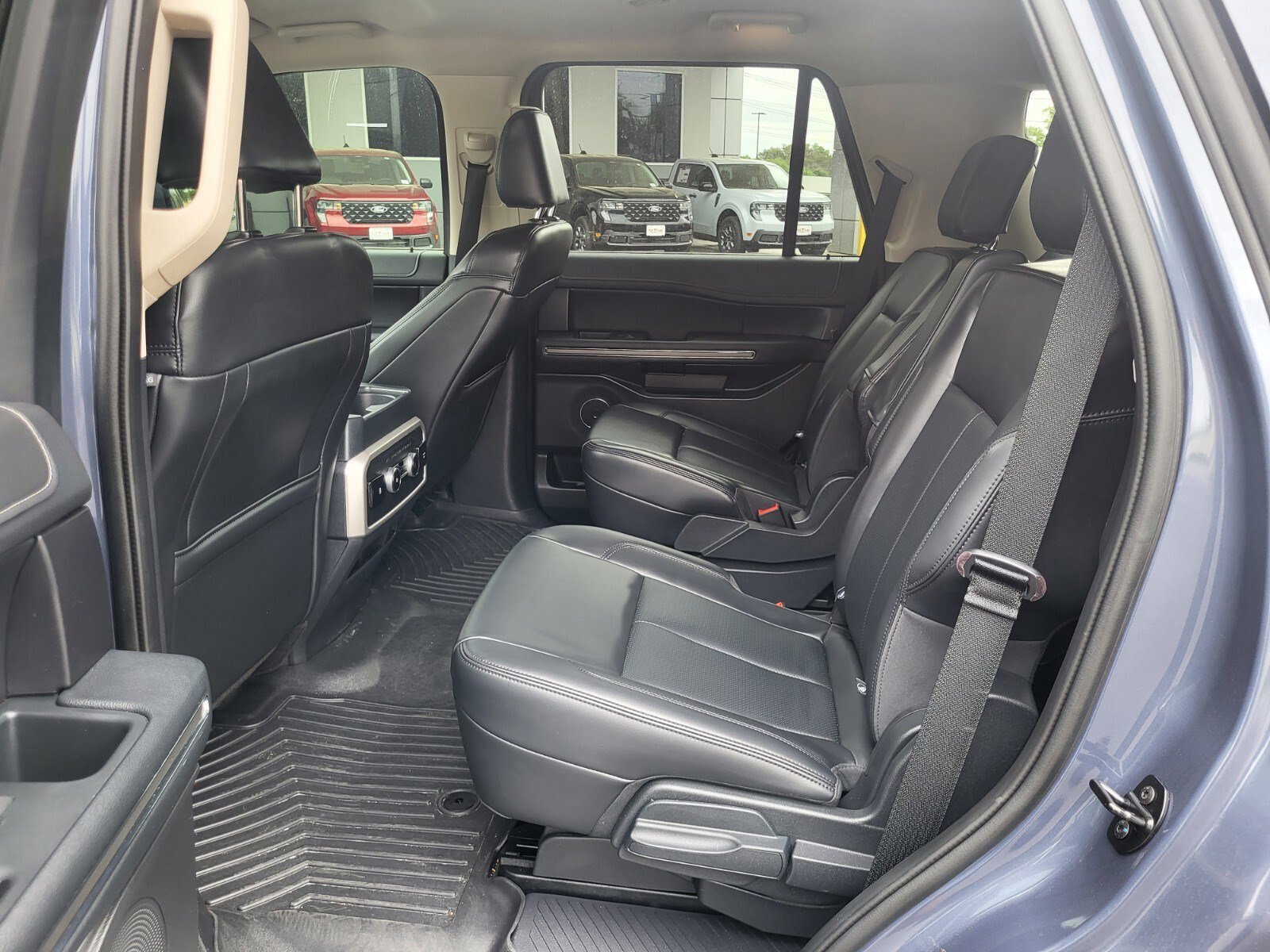 Certified 2023 Ford Expedition XLT image 17