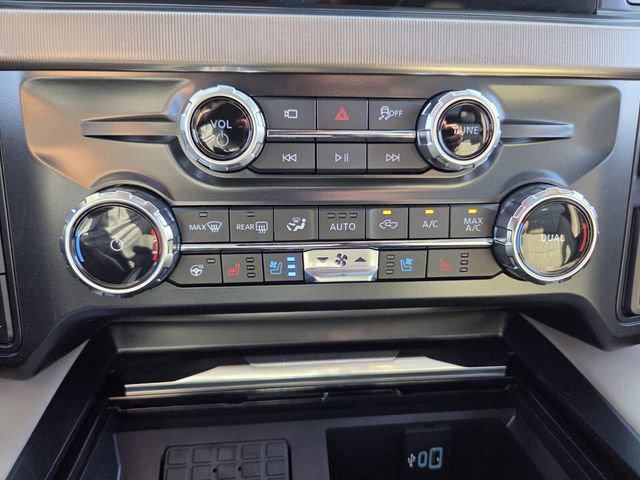 Certified 2026 Ford F450 Platinum w/ Platinum Plus Package AWD/4WD image 28