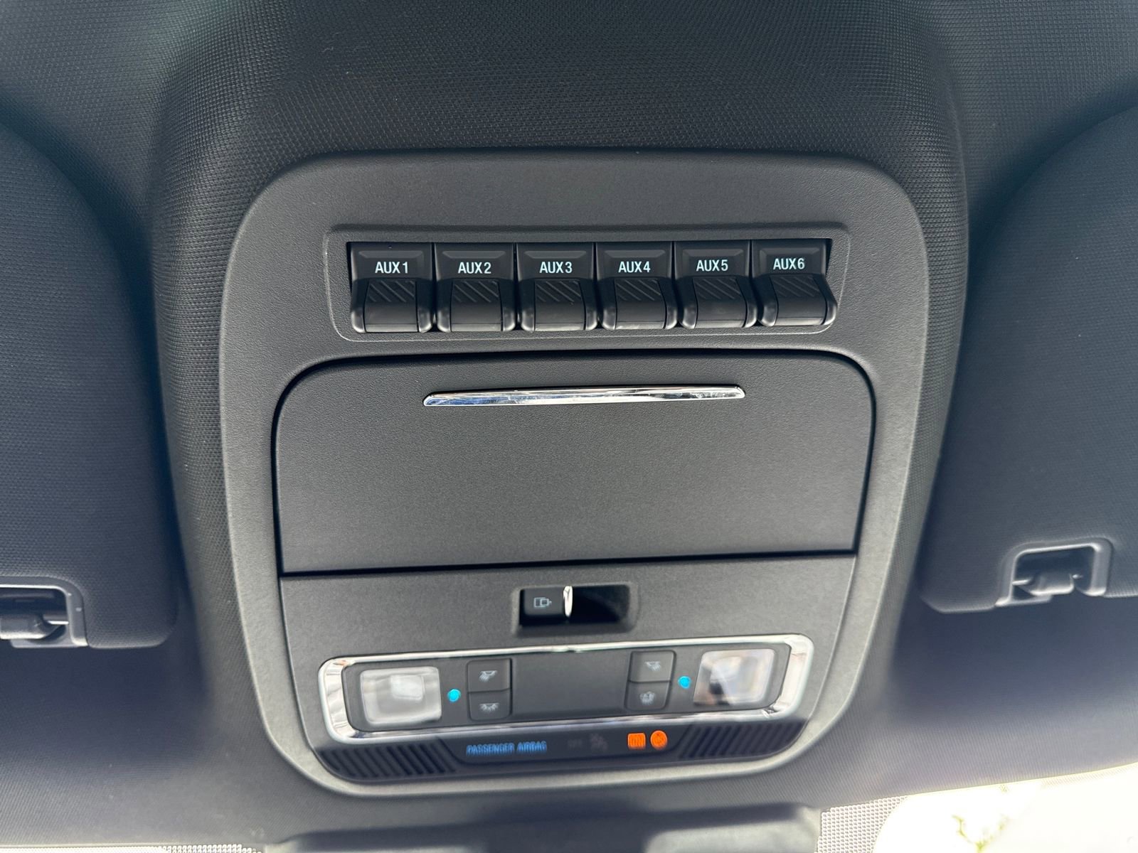 Certified 2024 Ford F350 Platinum w/ FX4 Off-Road Package image 21