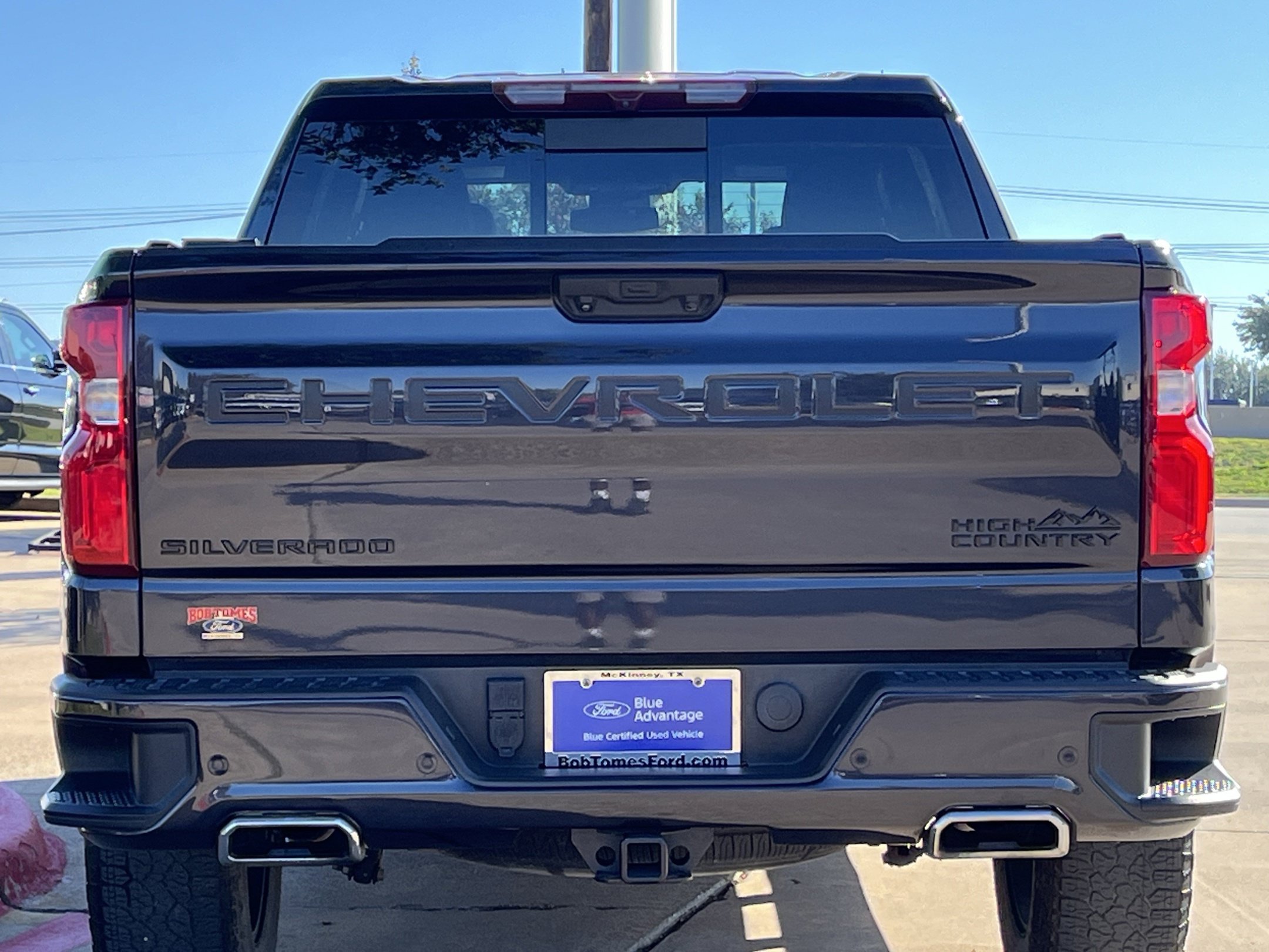 Used 2024 Chevrolet Silverado 1500 High Country w/ LPO, Dark Essentials Package AWD/4WD image 6