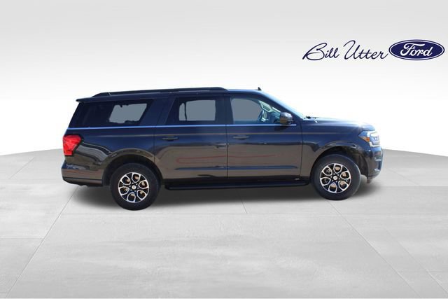Certified 2024 Ford Expedition Max XLT image 6