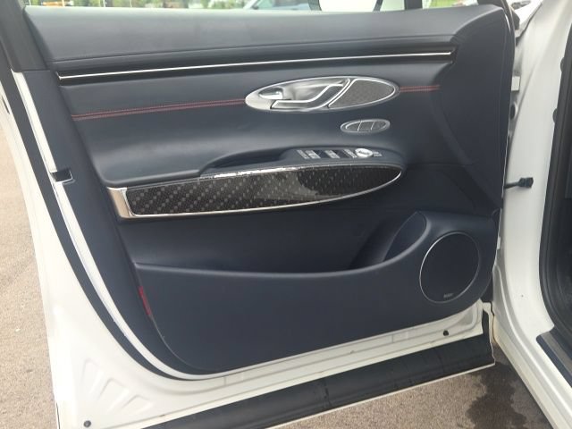 Used 2022 Genesis GV70 3.5T Sport w/ Sport Prestige Package AWD/4WD image 23