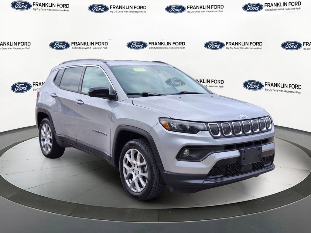 Used 2022 Jeep Compass Latitude AWD/4WD image 7