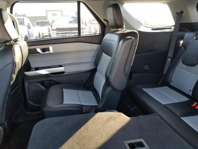 Certified 2023 Ford Explorer XLT w/ Equipment Group 202A image 17