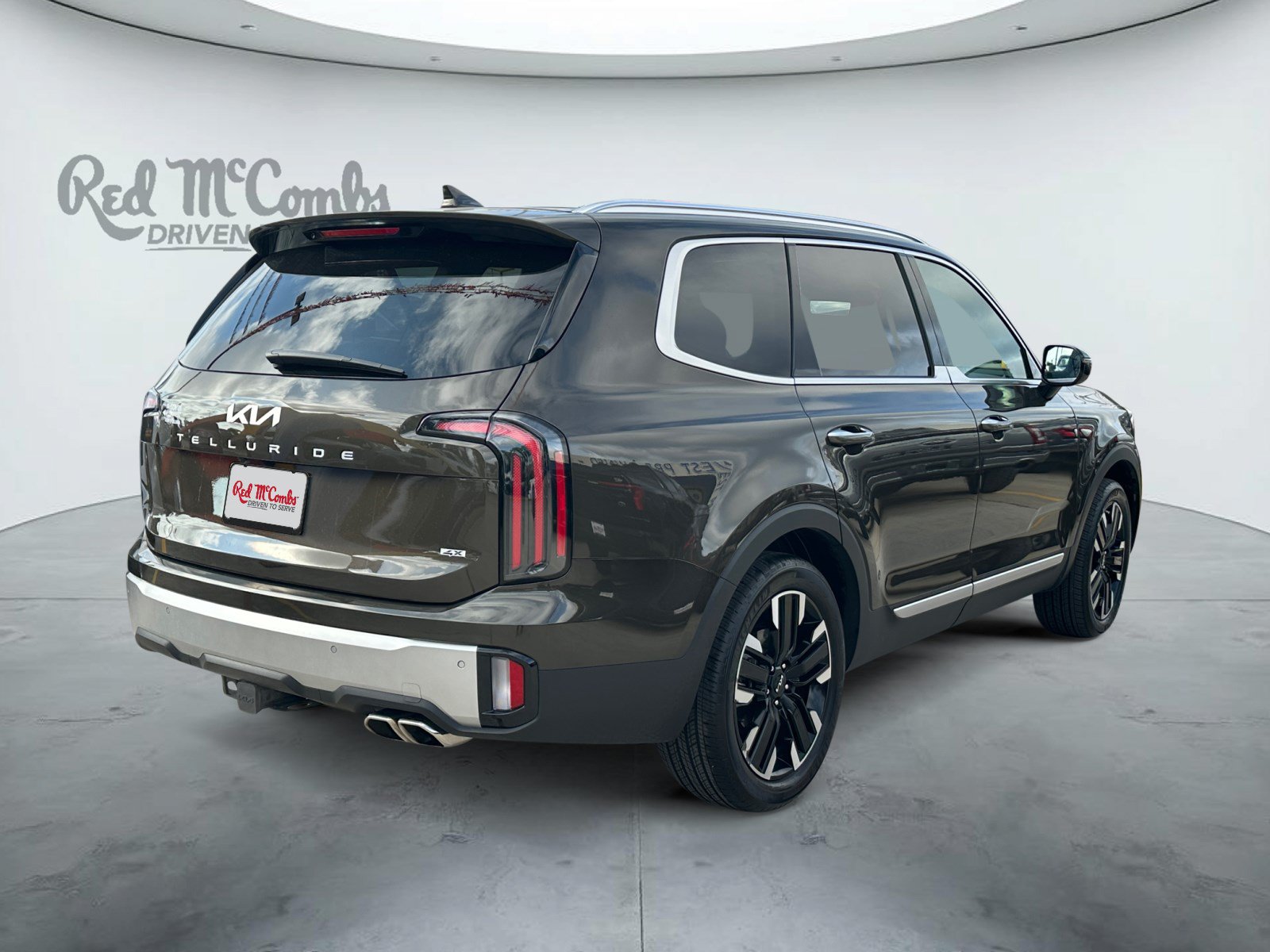 Used 2024 Kia Telluride SX Prestige w/ Towing Package AWD/4WD image 5